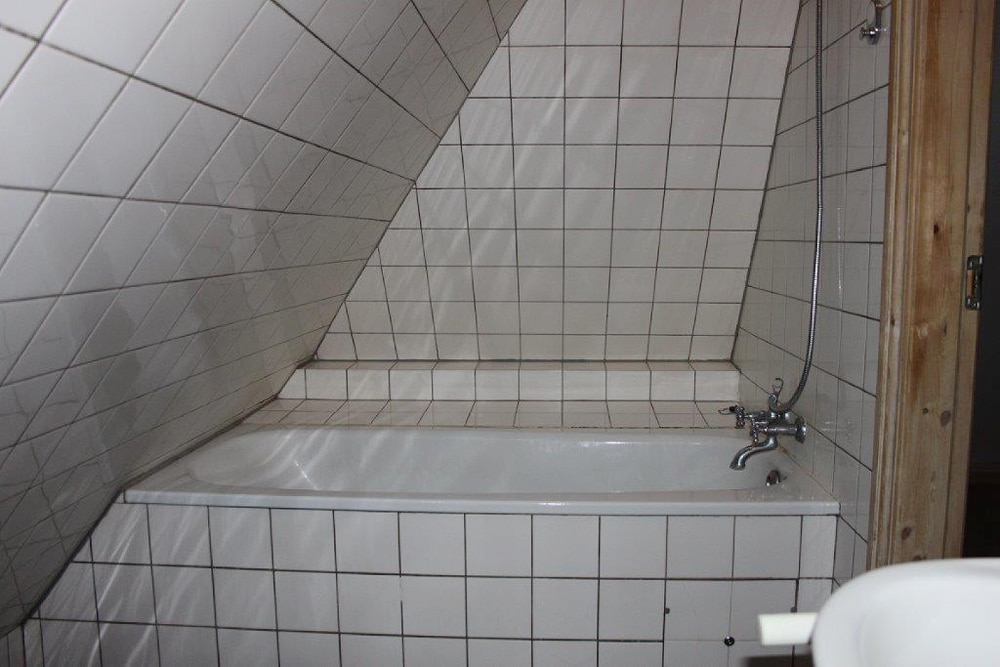 Home Staging vorher ETW Bad