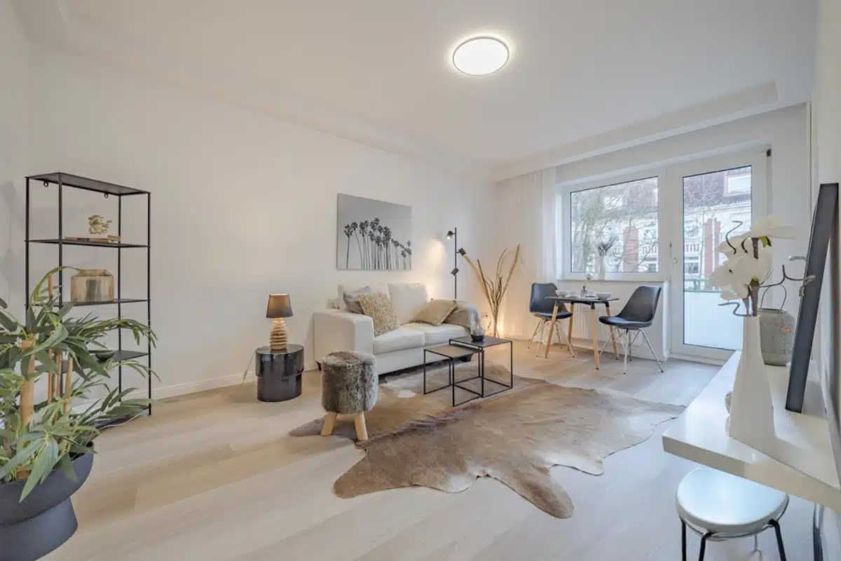 Wohnzimmer mit Home Staging in Hamburg Barmbek