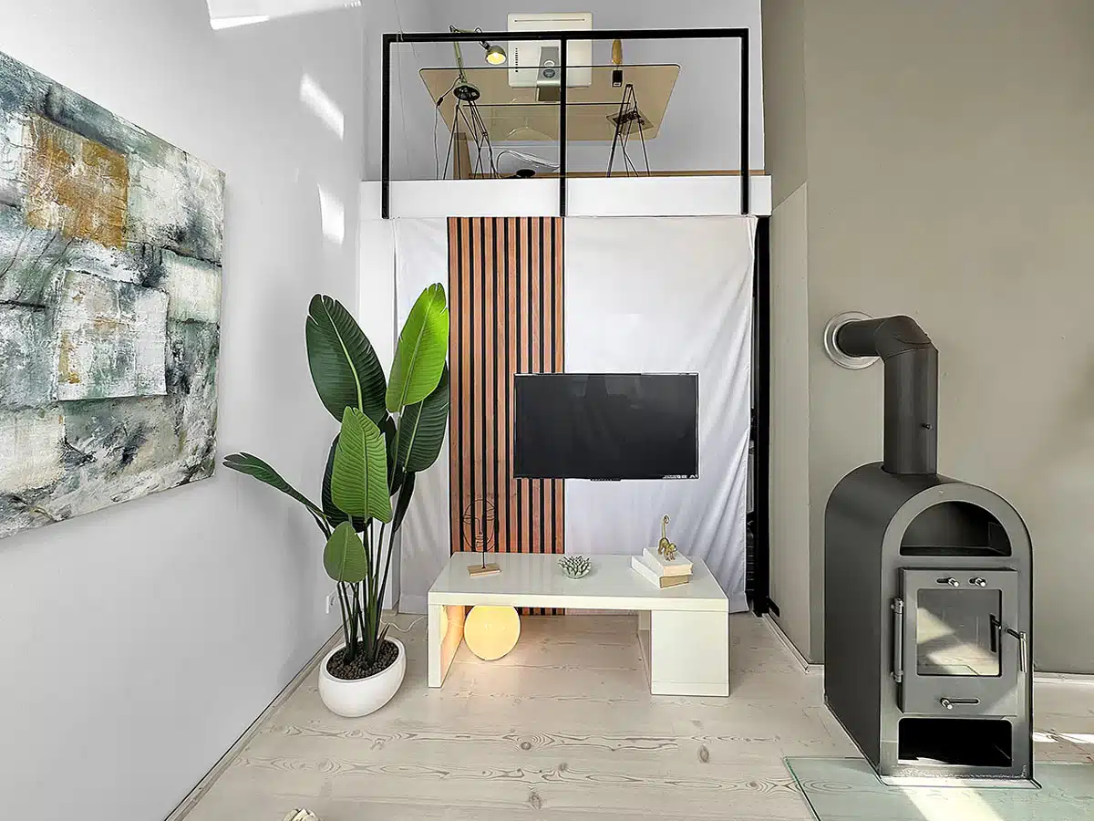 Kreatives Home Staging Konzept sorgt für optische Raumteilung